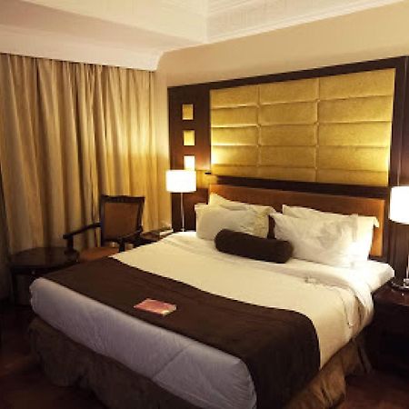 Room In Lodge - Owu Crown Hotel, איבאדן מראה חיצוני תמונה
