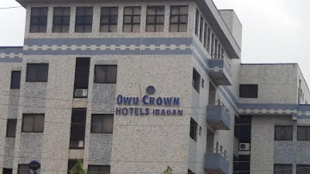 Room In Lodge - Owu Crown Hotel, איבאדן מראה חיצוני תמונה