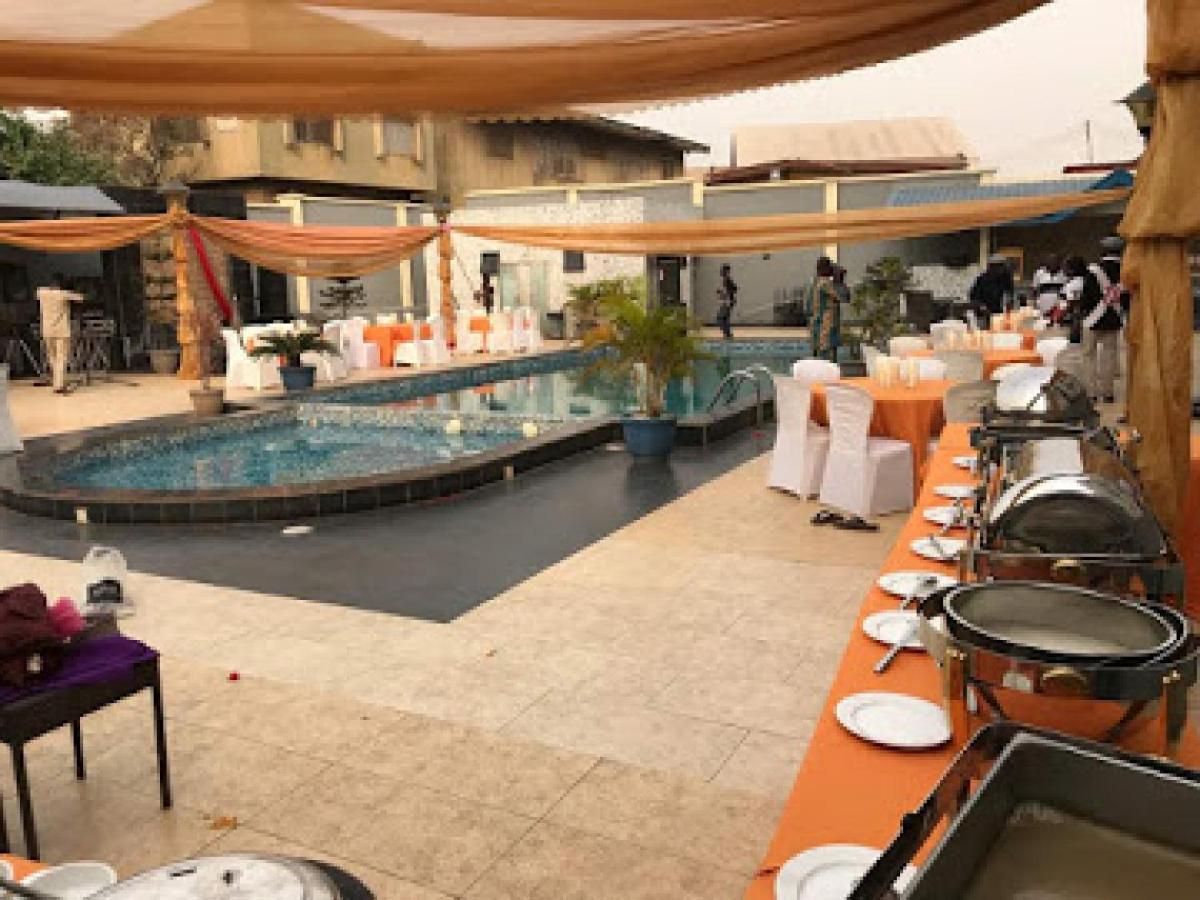 Room In Lodge - Owu Crown Hotel, איבאדן מראה חיצוני תמונה